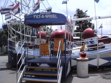 Tilt-O-Whirl Front